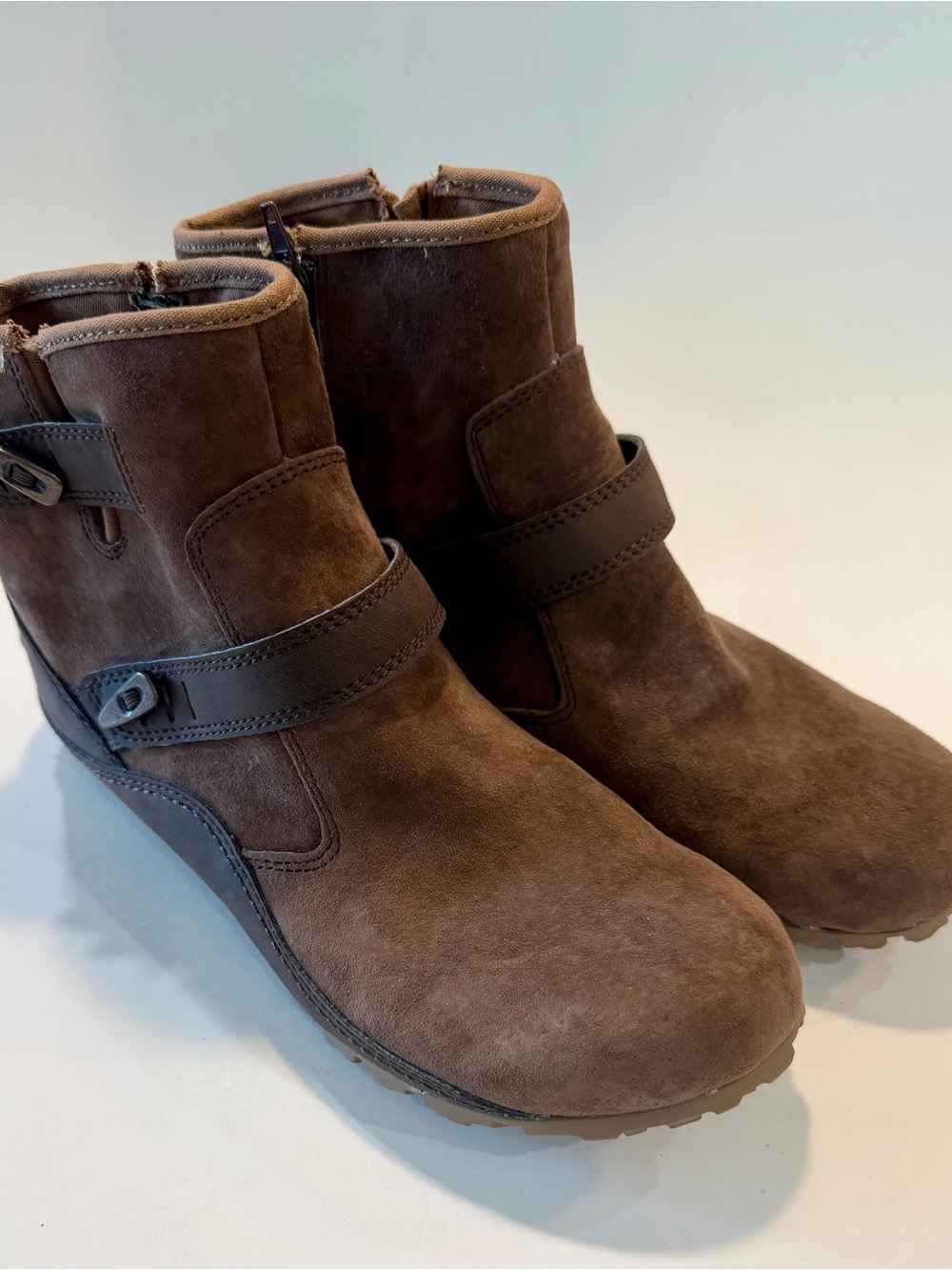 Merrell Bracken Brown Suede Zip Strap Ankle Booties Sz 7 M New!